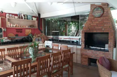 Sobrado à venda e para locação com 4 suítes no santa terezinha, em paulínia