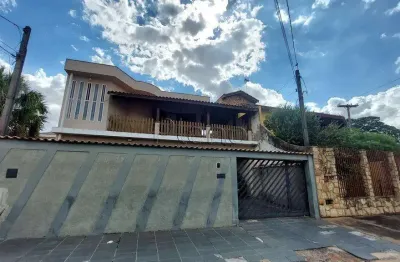 Sobrado à venda em campinas, jardim américa, com 4 quartos, com 210 m²