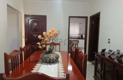 Casa à venda em valinhos, vila genoveva, com 3 quartos, com 200 m²
