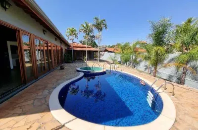 Casa à venda com 4 suítes na colinas do mosteiro itaici em indaiatuba