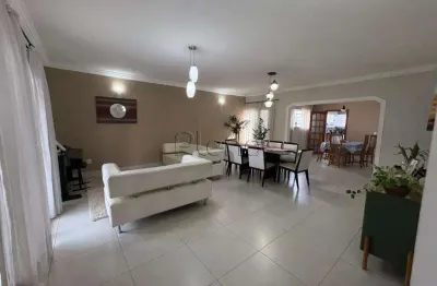 Sobrado à venda em campinas, jardim eulina, com 3 suítes, com 337 m²