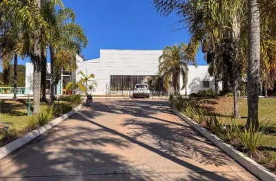 Sobrado à venda em valinhos, dois córregos, com 7 quartos, com 1297.4 m²