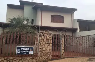 Sobrado à venda em valinhos, jardim pinheiros, com 3 quartos, com 241.34 m²