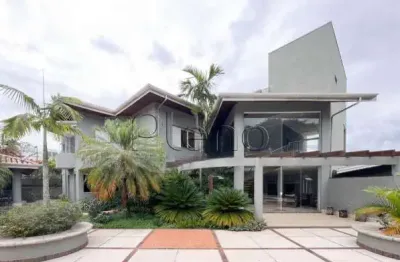 Sobrado à venda no condomínio sans souci em valinhos com 6 suítes, com 1600 m²