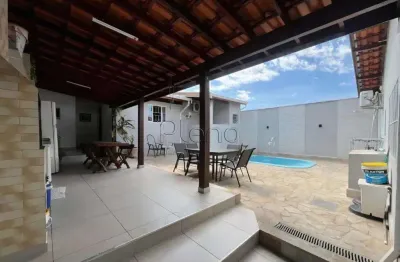 Casa à venda em Campinas, Cidade Jardim, com 3 quartos, com 180 m²