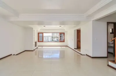 Casa em condomínio fechado com 3 quartos para alugar na Rua Virgínia Dalabona, 1202, Orleans, Curitiba por R$ 10.300