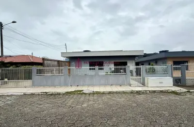 Casa à venda no centro - navegantes/sc - 165m² privativos - 3 quastos sendo 1 su
