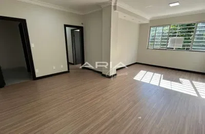 Apartamento à venda no Edifício Angélica no Centro de Londrina PR
