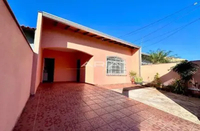 Casa à venda com 3 quartos e edícula na região leste de Londrina PR