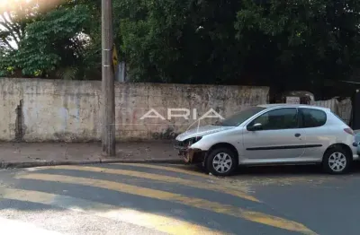 Terreno à venda 743m² com edificação, jardim artico, araraquara - sp