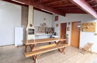 Casa com 3 quartos à venda na rua santo frogeri, imperial, varginha, 170 m2 por r$ 550.000