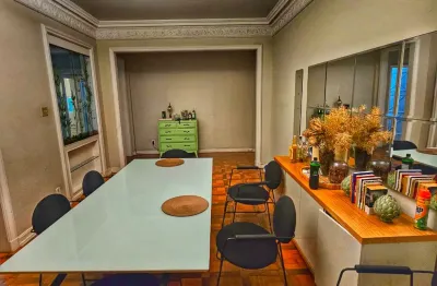 Vendo apartamento 220m² , 4 quartos sendo 2 suites e 2 dependências , rua inhangá , copacabana !!!!