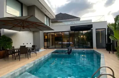 Vendo luxuosa casa triplex / condomínio riviera del sol / 400m² de área total / recreio