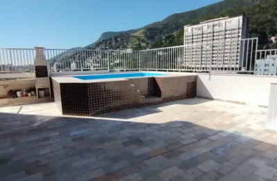 Vendo excelente cobertura duplex 3 quartos, 200m², sendo 2 suítes e dependencia completa e piscina privativa.