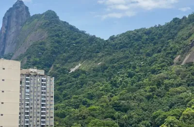 Vendo cobertura duplex em botafogo, 4 quartos sendo 2 suítes, 172m², 2 varandas, 2 vaga , vista p/ cristo