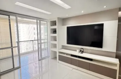 Vendo majestic 144m², 3 suítes + dependência,  2 vagas , andar alto, mobiliado , um icone da cidade jardim