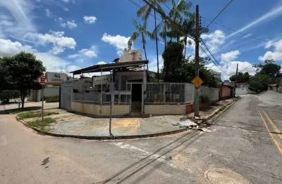 Casa comercial de luxo no setor sul de goiânia - 4 quartos, 2 suítes, 3 salas, 4 banheiros e 3 vagas de garagem - 345m²