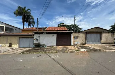 Imperdível oportunidade! casa à venda em aparecida de goiânia-go, vila brasília: 3 quartos, 1 suíte, 2 salas, 2 banheiros, 3 vagas, 95m².
