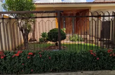 Imóvel de luxo no coração de goiânia: residência de alto padrão com 4 quartos, 4 suítes e 281m² no setor bueno.