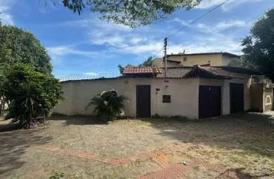 Casa à venda no setor bueno, goiânia-go: 3 quartos, 3 salas, 2 banheiros, 3 vagas - 273m² de área!