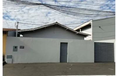 Casa comercial à venda em aparecida de goiânia-go, jardim nova era: 5 salas, 2 banheiros, 5 vagas de garagem, 462 m² de área.