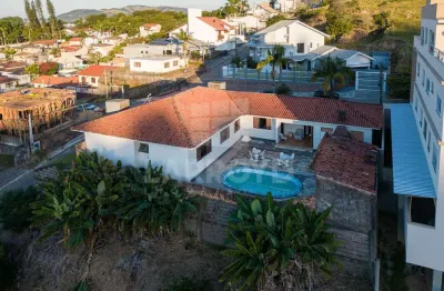 Casa com 4 quartos à venda no Oficinas, Tubarão 