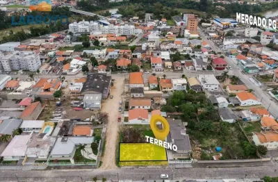 Terreno à venda na Rua Tiradentes, Morrotes, Tubarão