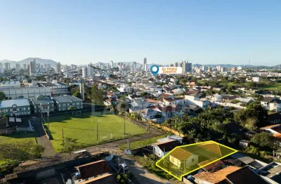 Terreno à venda na Rua Ferreira Lima, Santo Antônio de Pádua, Tubarão