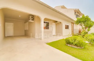 Casa com 3 quartos à venda no Centro, Tubarão 