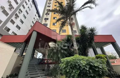 Apartamento com 3 quartos para alugar no Centro, Tubarão 