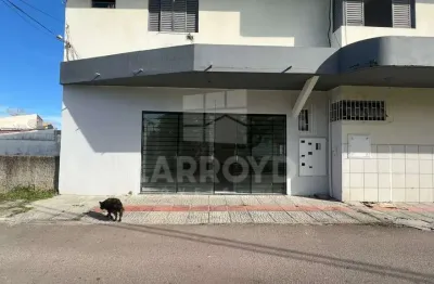 Sala comercial próximo a avenida marcolino em frente ao komprão