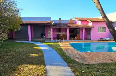 Casa com piscina e terreno amplo à venda em mogi mirim - 700m , 3 quartos e lazer completo