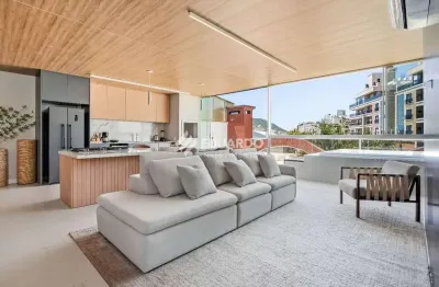 Cobertura duplex à venda – 4 suítes, ofurô e vista para o mar – 230 m² – centro