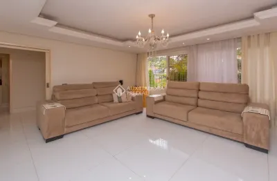 Casa térrea, bairro vila ipiranga, com 350m2 área construída , com 8 vagas