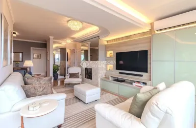 Apartamento 3 quartos, sendo 01 suíte com 3 vagas  1 individual e 2 dupla cobertas