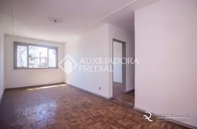 Apartamento com 2 quartos, frente , com 1 vaga de garagem , próximo do centro