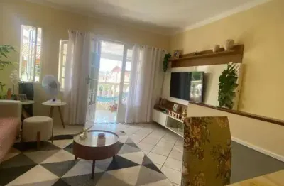 Duplex encantador: 2 casas independentes a venda vila do sol cabo frio rj.