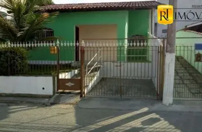 Casa com 2 quartos próxima ao centro de araruama/rj