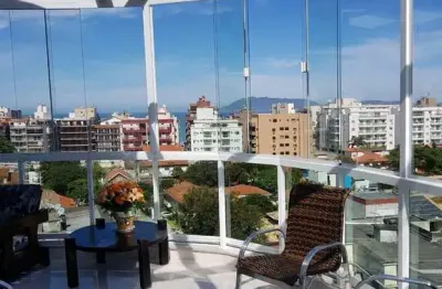 Linda cobertura com 4 quartos no centro de cabo frio