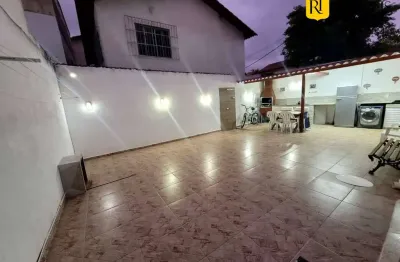 Casa independente em condomínio próximo a praia do forte