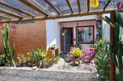 Casa residencial de 2 quartos com churrasqueira e quintal amplo em iguaba