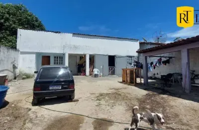 Casa dividida em 3 kitnets à venda na rua do fogo em são pedro da aldeia/rj