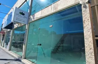 Loja com 103m² para locação perto da uerj em cabo frio/rj