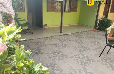 Casa em condomínio fechado com 2 quartos para alugar no Palmeiras, Cabo Frio 