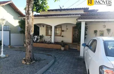 Casa linear 3 quartos para venda ou locação próximo ao centro - araruama/rj