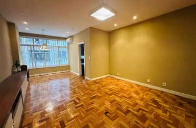 Apartamento impecável com 3 quartos, reformado no flamengo
