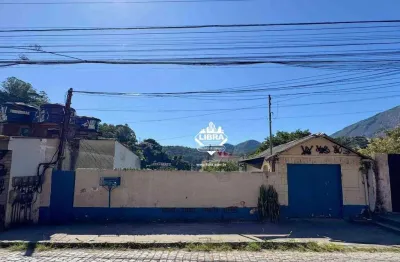 Terreno, com 4 casas proletárias, em excelente localização00 - várzea - teresópolis/rj