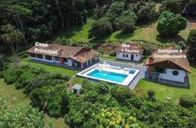 Sítio de 2,8 hectares com casa, piscina e infraestrutura completa. à venda