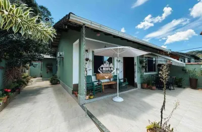 Casa rural próxima ao le cantão: reformada, 2 quartos + suíte, linda vista!