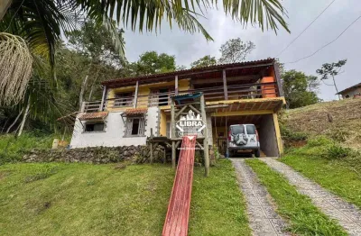 Casa com 3 quartos à venda na Estrada da Medalha Milagrosa, 106, Albuquerque, Teresópolis